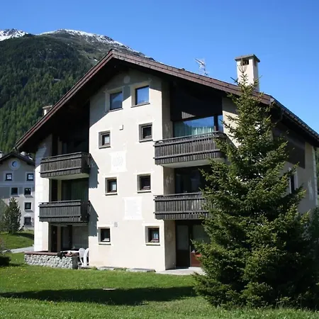 Chesa Arettas By Interhome Apartmán *