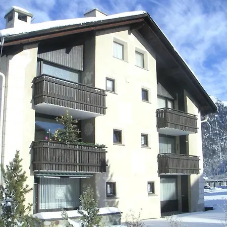 Chesa Arettas By Interhome